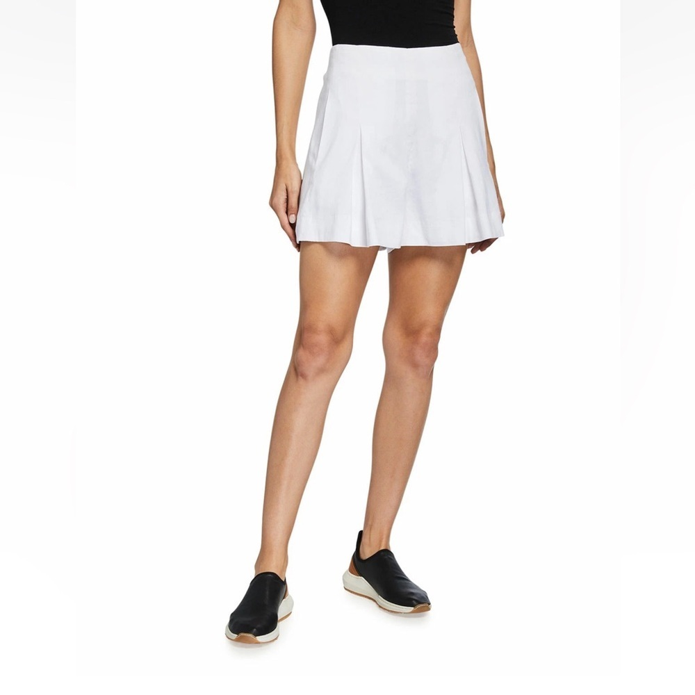 Vince White Linen Blend Shorts Pleated Flowy High Rise Minimalist Size 6